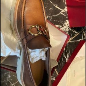 Salvatore Ferragamo bleecker loafer size 8.5. Original box, bags, new polish.